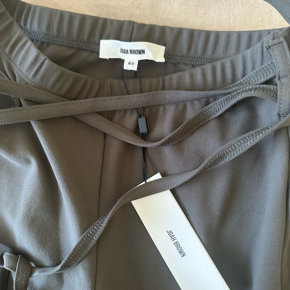 Joan Brown Cutout Mini Flare Legging - Picture 3 of 3